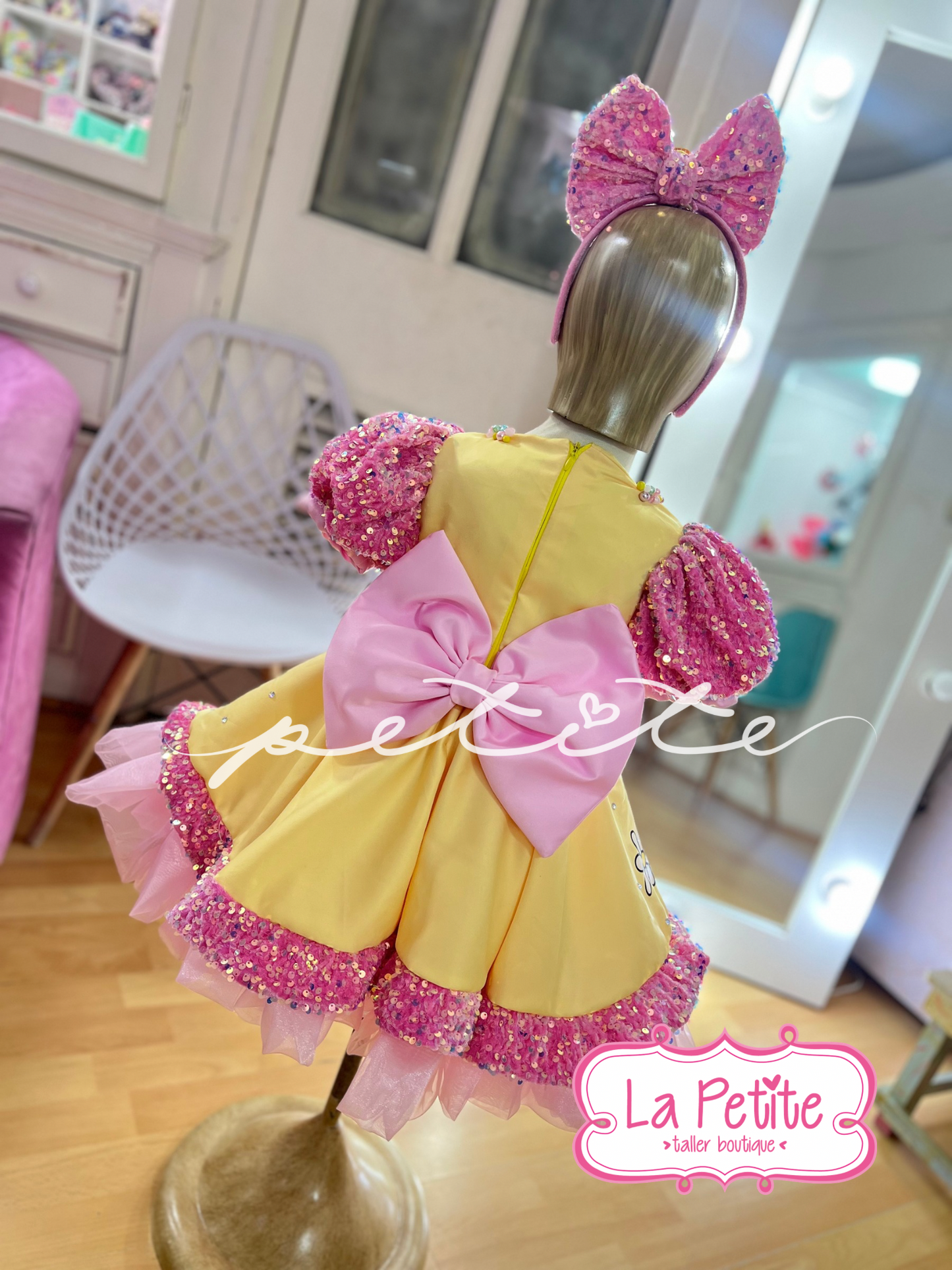 Abejita lux paja