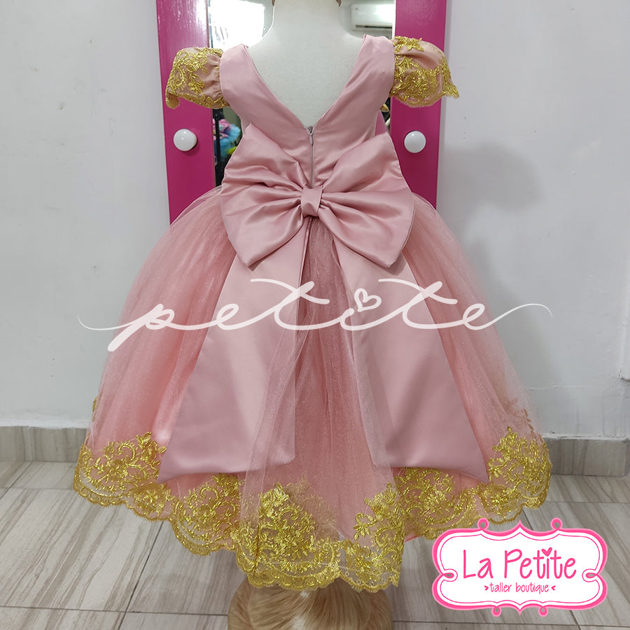 Vestido Rosado acabados Dorados