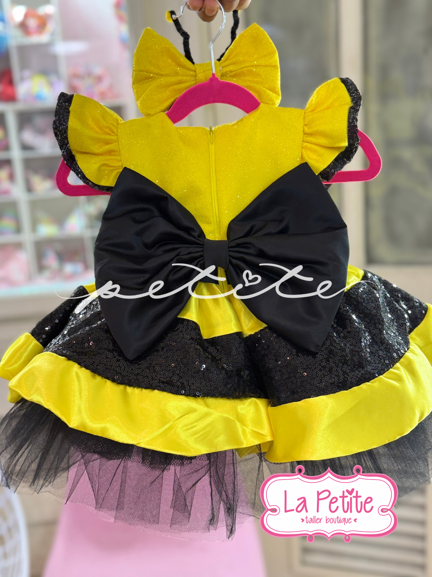 Abejita Black