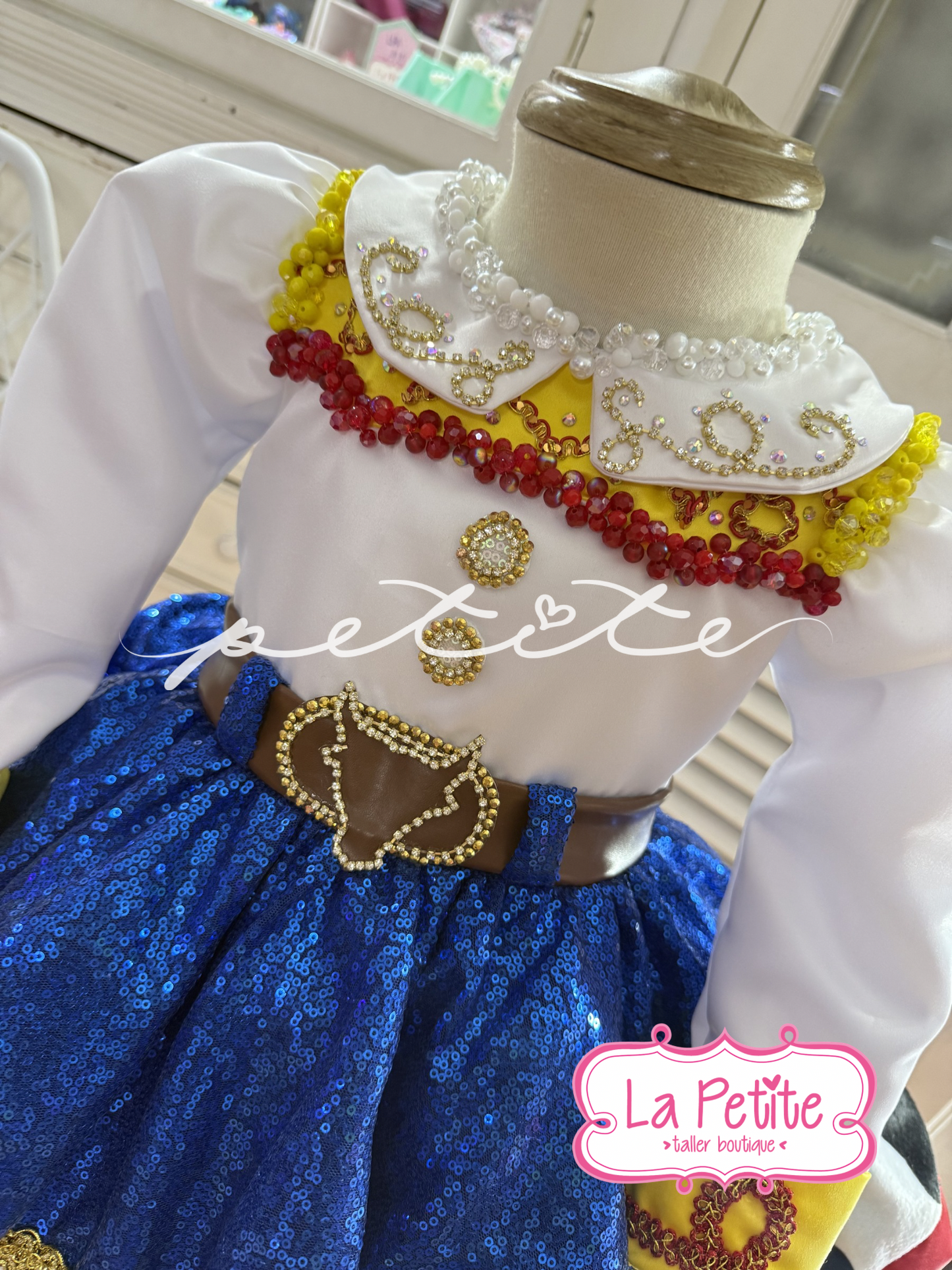 Jessy luxo manga larga
