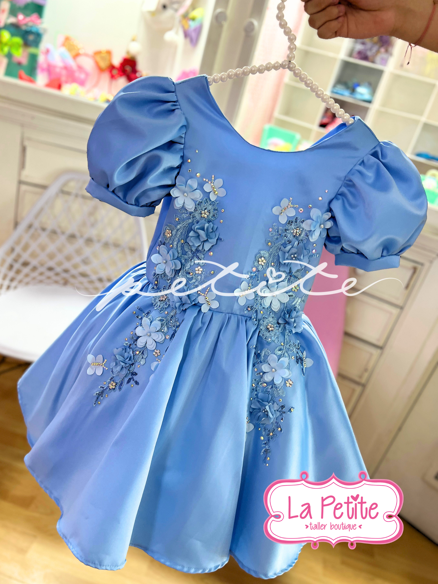 Atenea blue