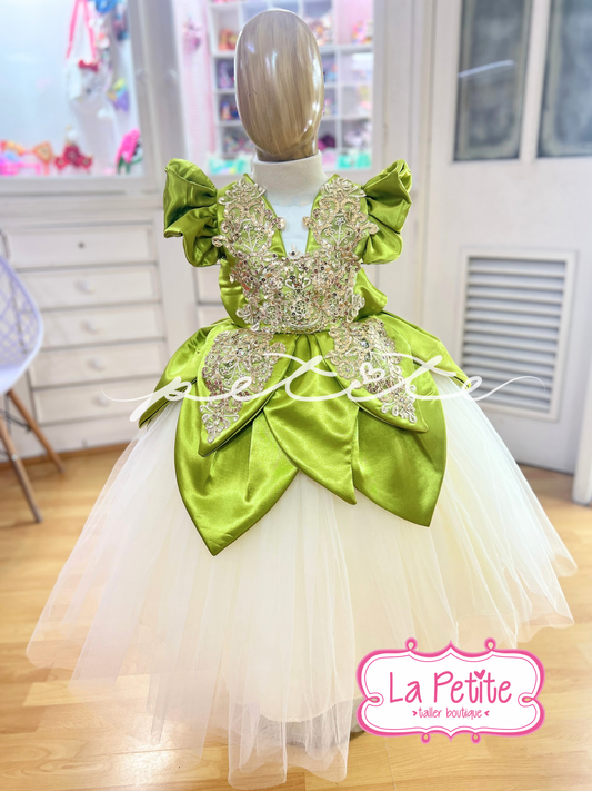 Tiana Apple