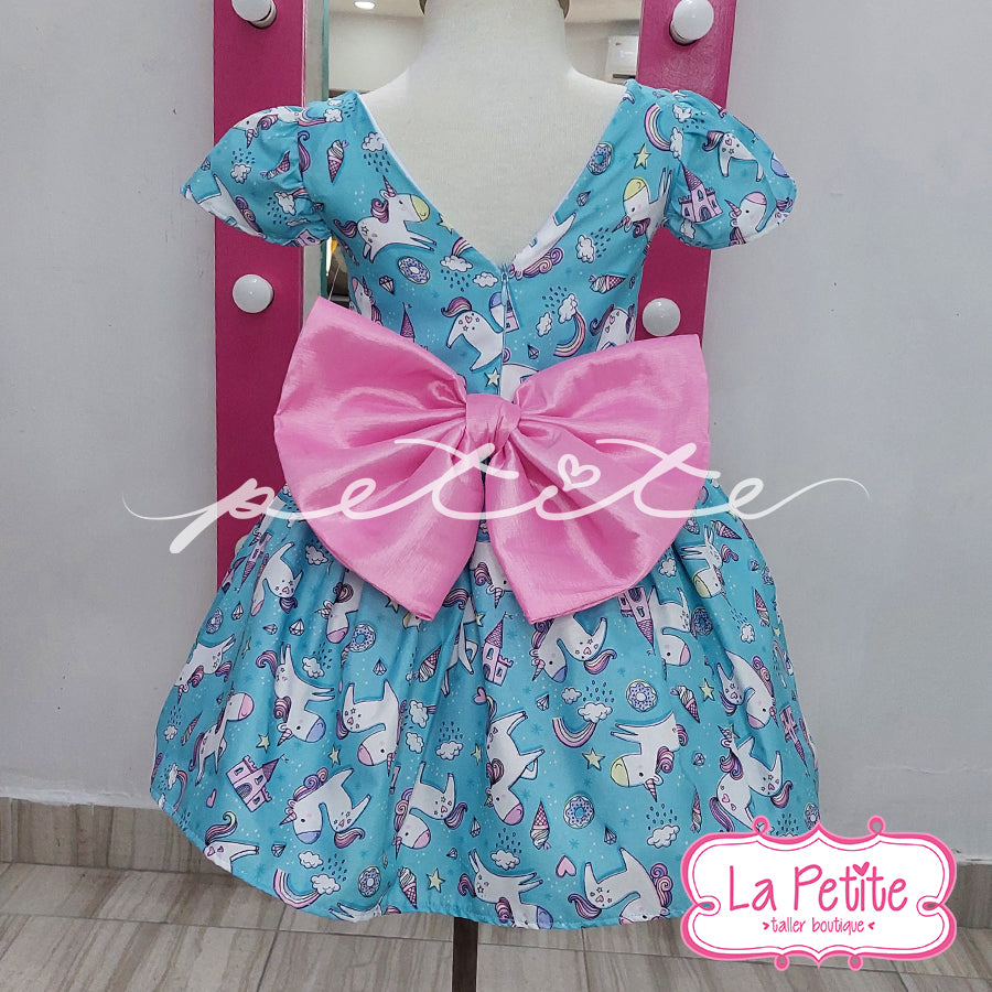 vestido azul unicornios