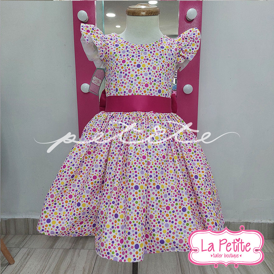 vestido blanco puntos colores