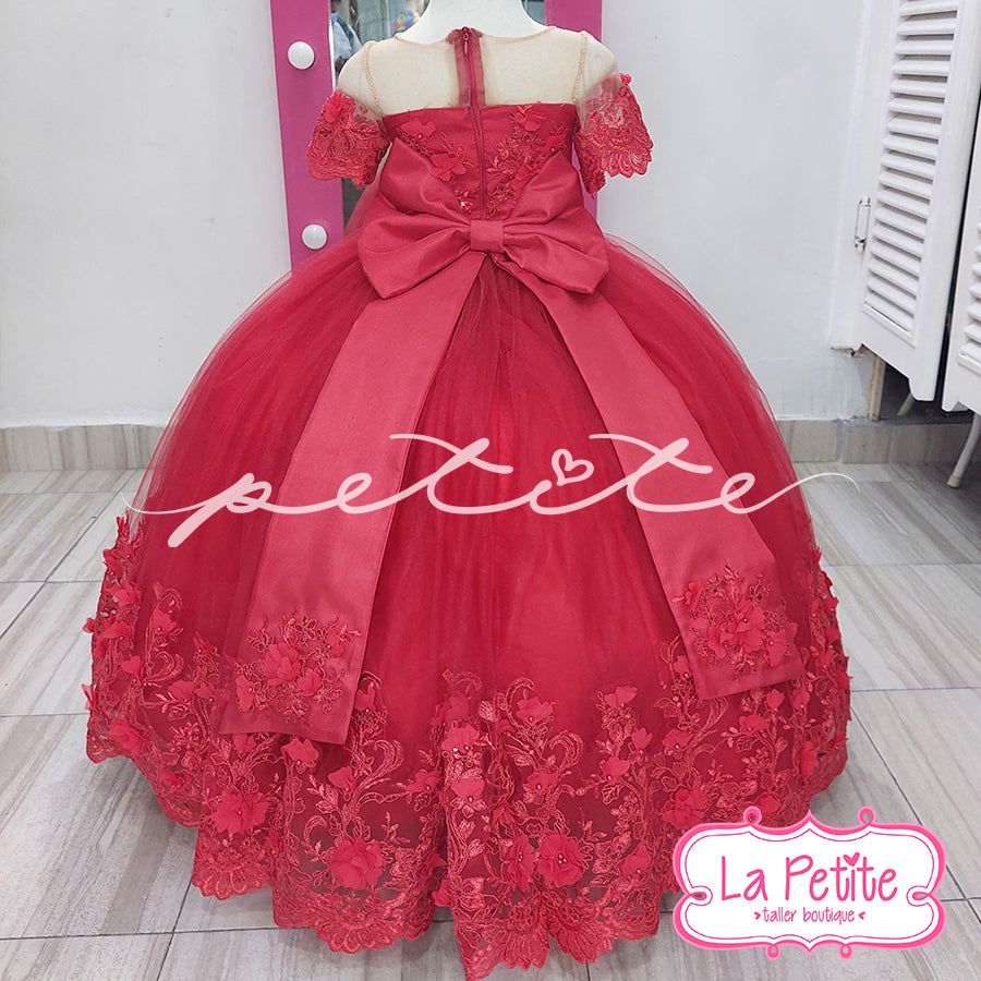 Vestido rojo con detalle de encaje en falda