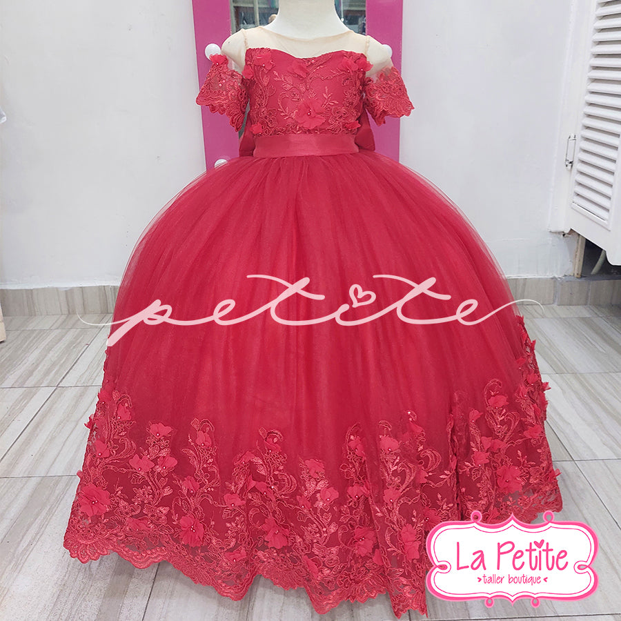 Vestido rojo con detalle de encaje en falda