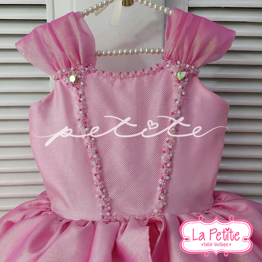 Vestido rosa con detalle en top