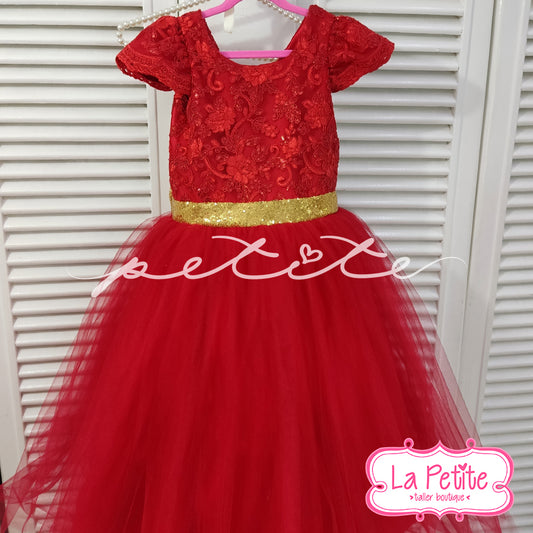 Vestido Rojo cinturón dorado